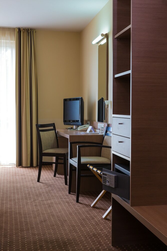 Фото Ce Plaza Hotel