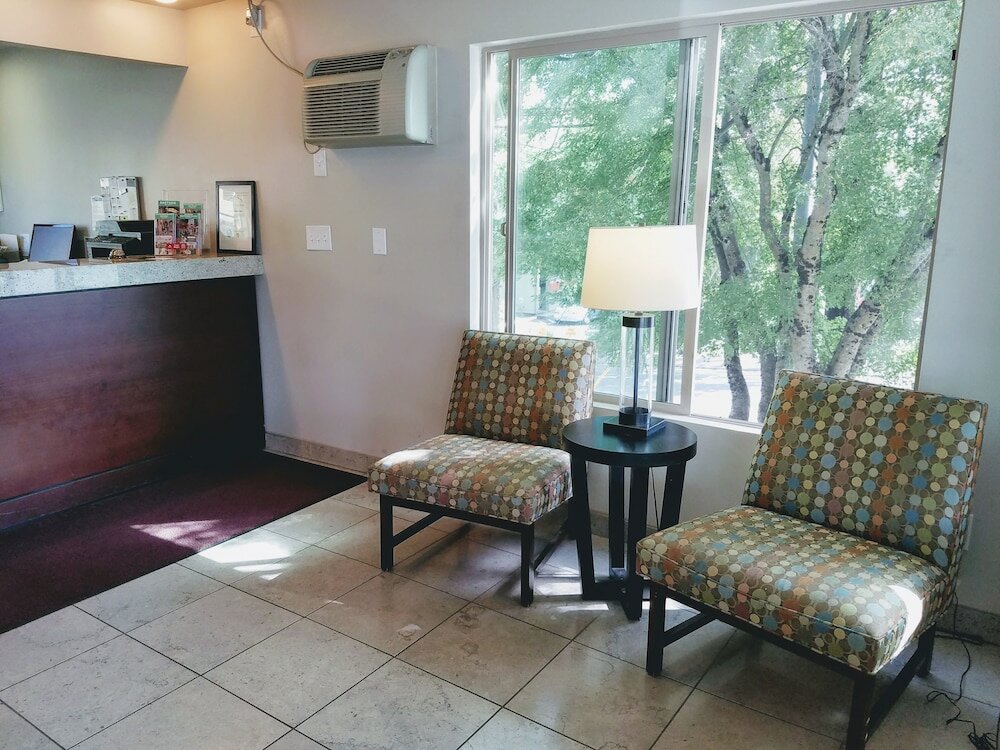 Фото Aladdin Inn & Suites