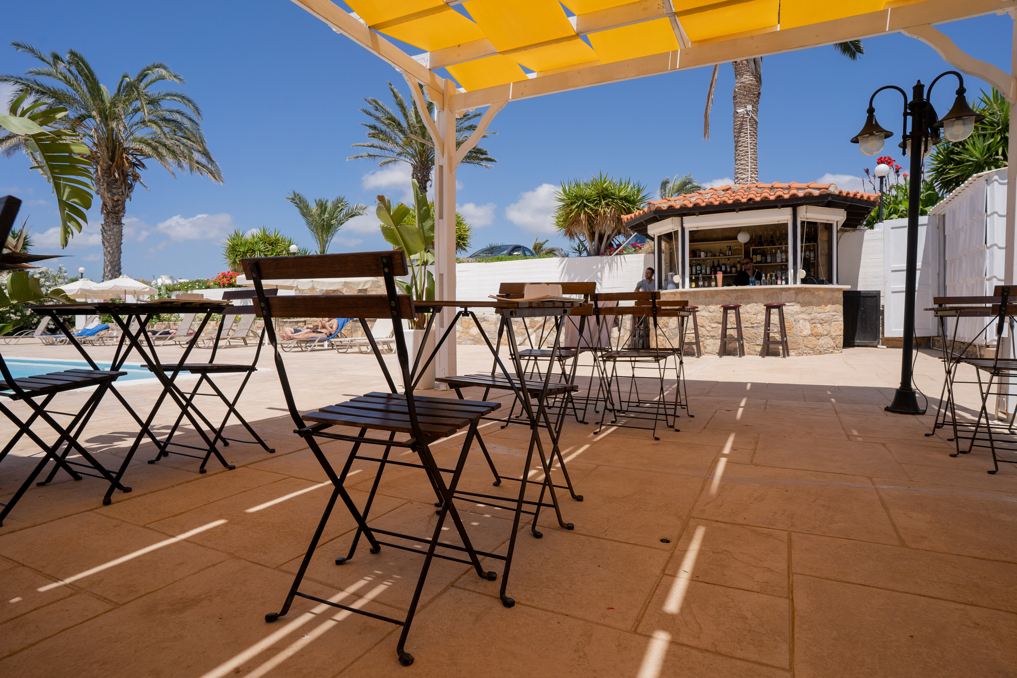 Фото Vrachia Beach Hotel & Suites - Adults only