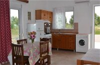 Фото Petasos Apartments