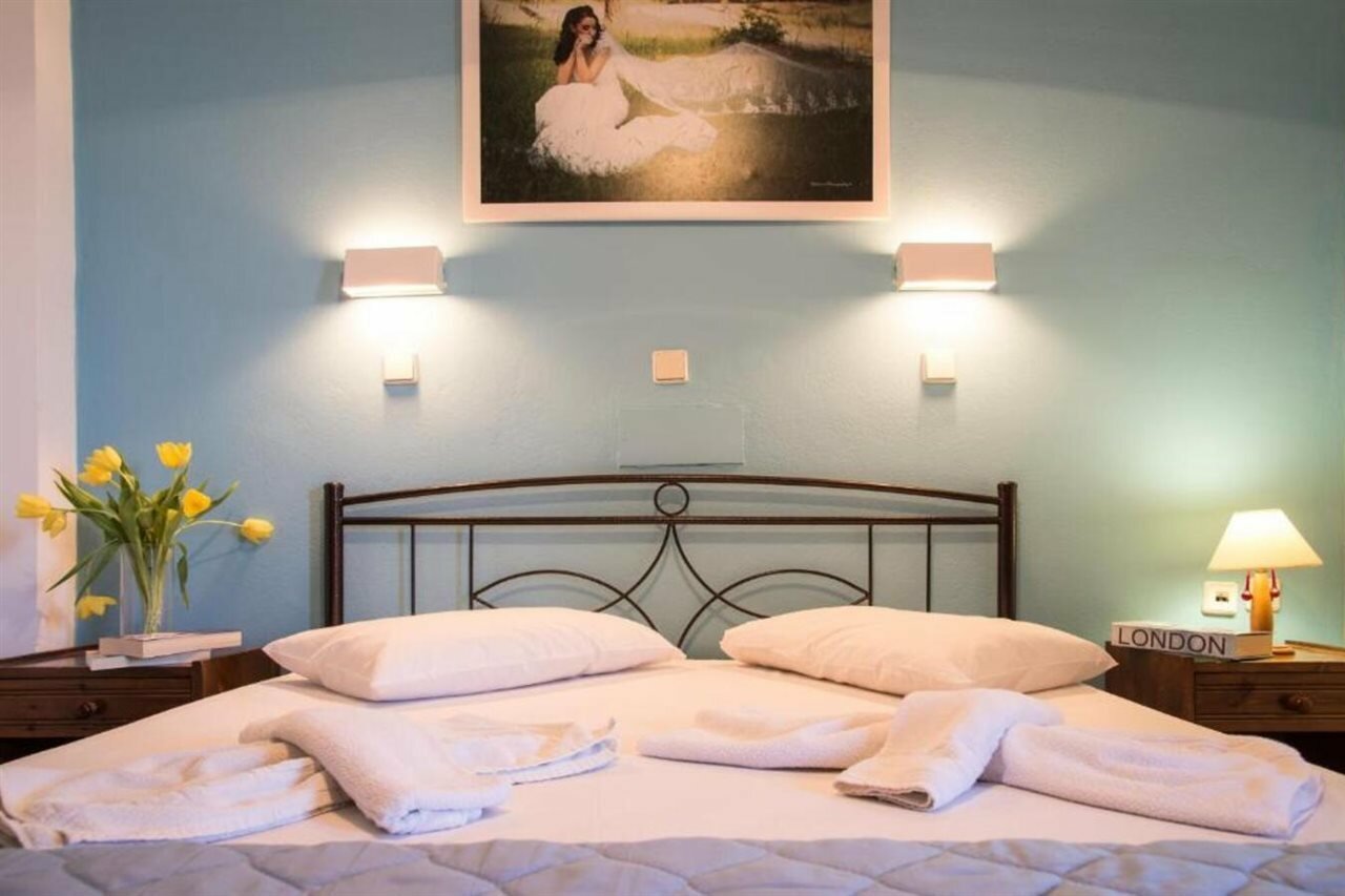 Фото Yiannis Yard Studios & Apartments