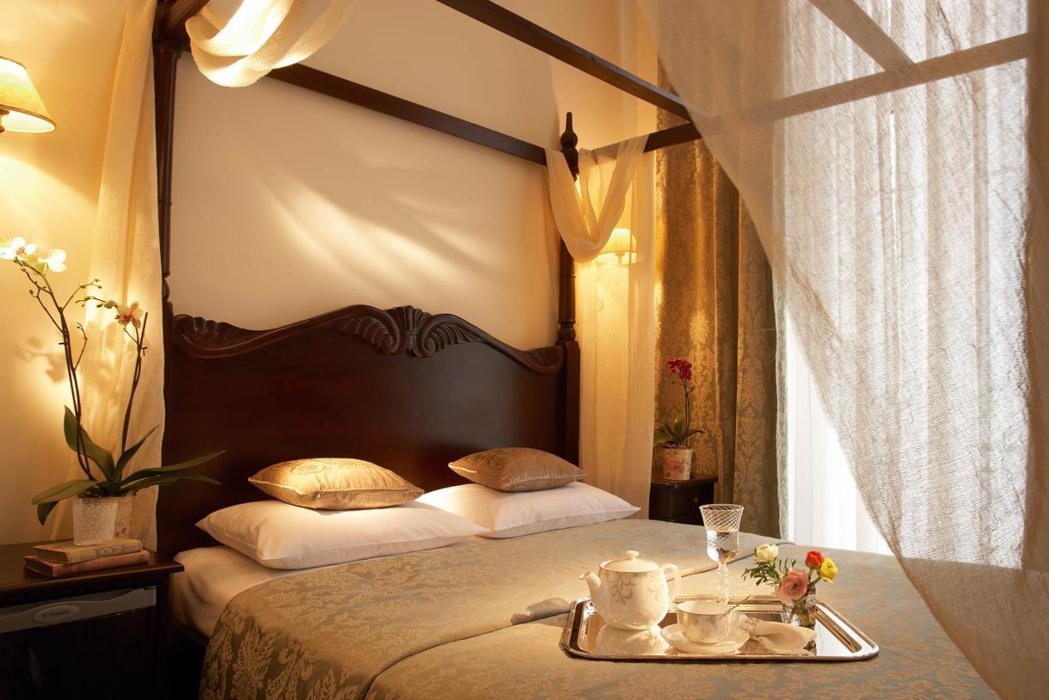 Фото Hotel Luxembourg