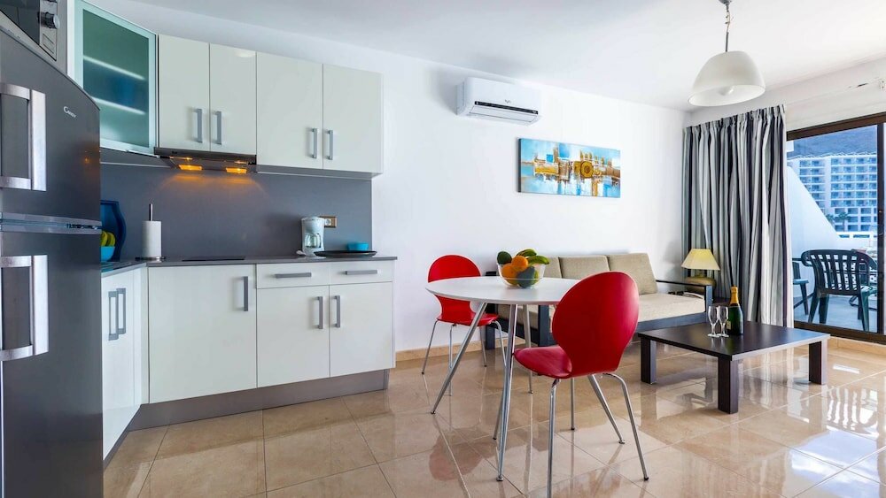 Фото Apartamentos Portonovo