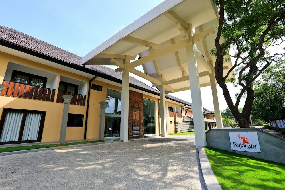 Фото Rajarata Hotel