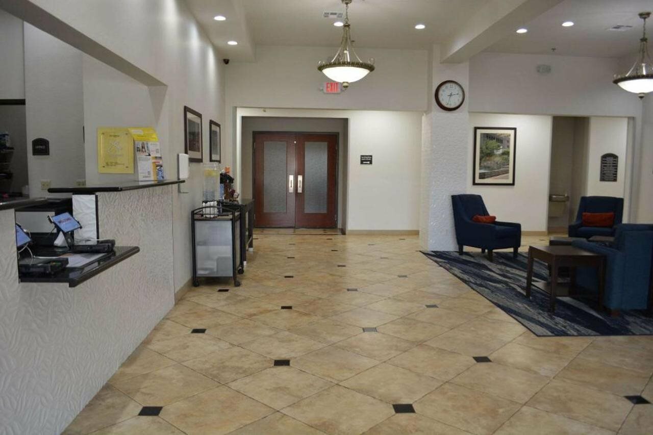 Фото Comfort Suites Yukon - Sw Oklahoma City