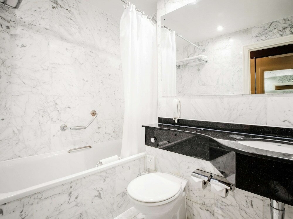 Фото Ibis London Earls Court