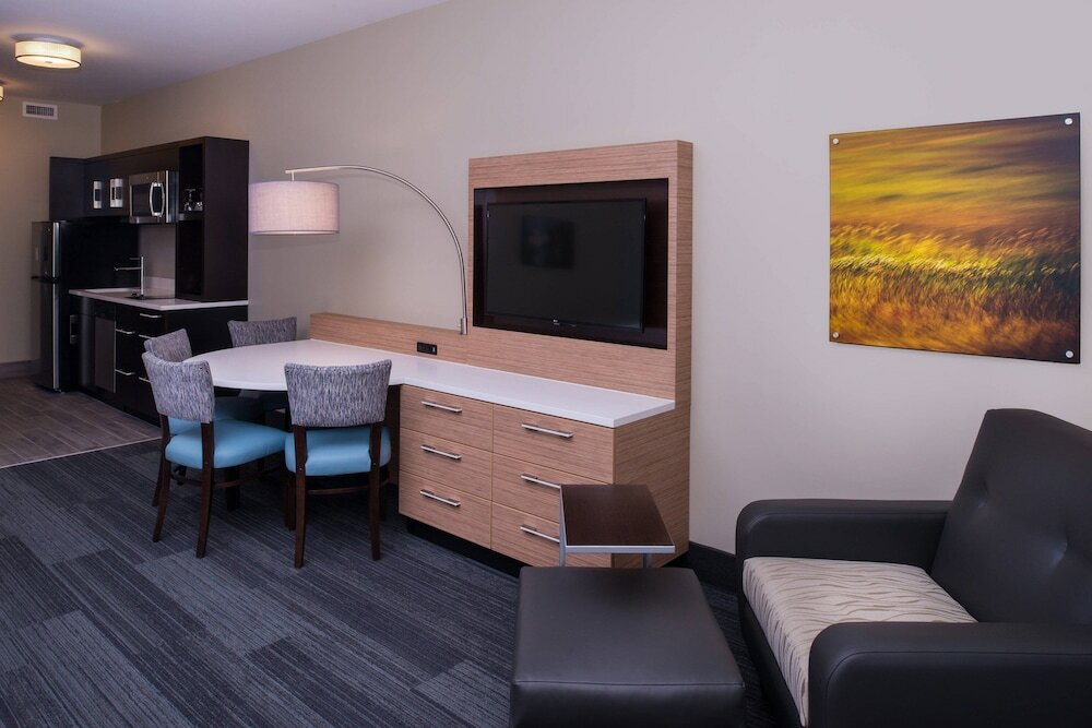 Фото TownePlace Suites by Marriott Saskatoon