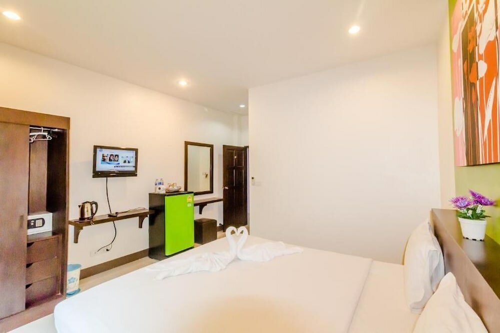 Фото Baan Yuyen Karon Guesthouse