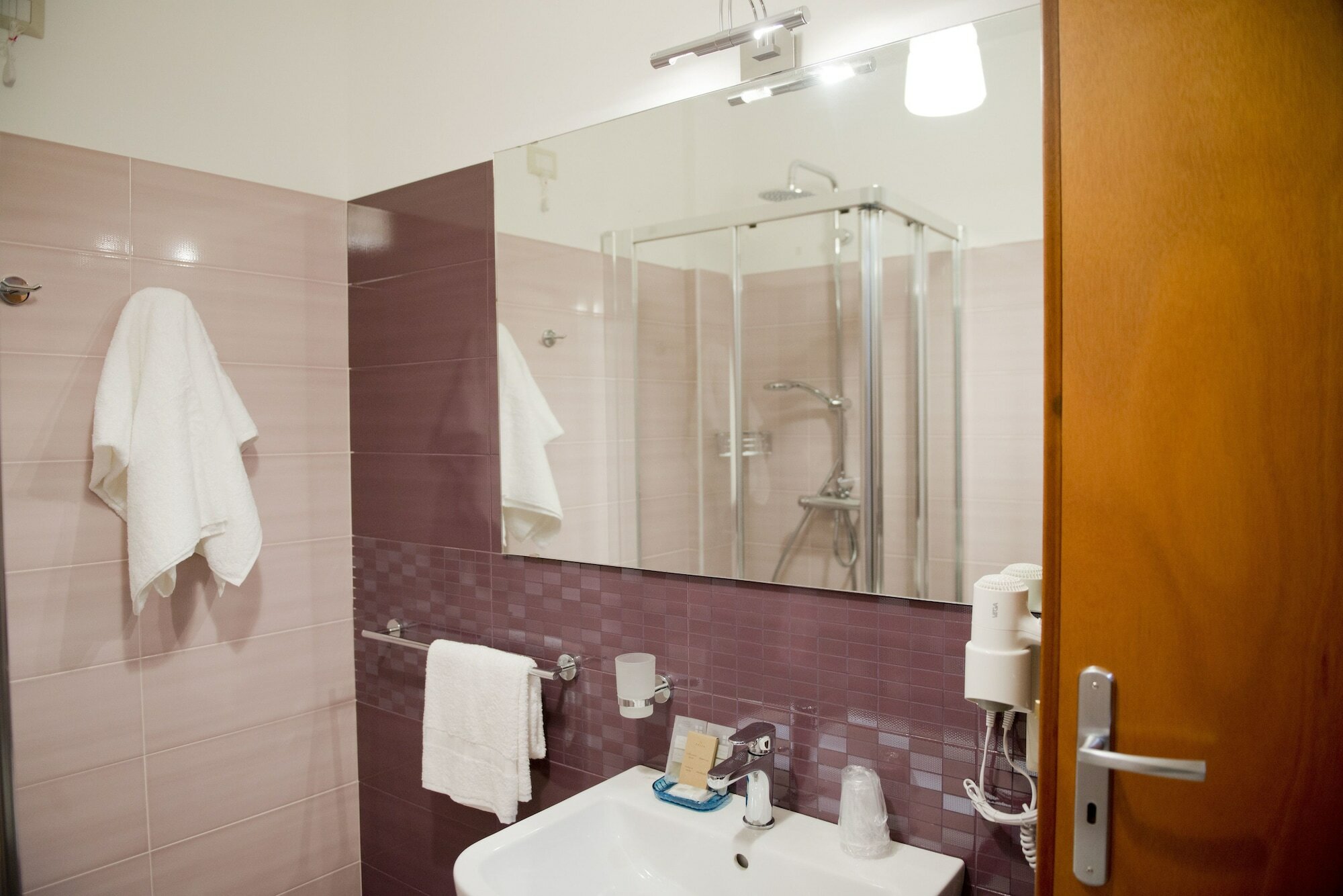 Фото Garibaldi R&b