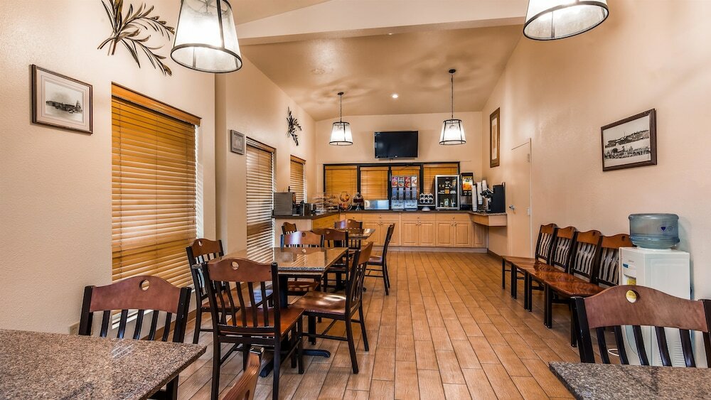 Фото Best Western Sawmill Inn