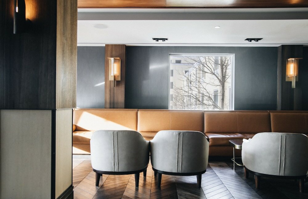 Фото Newport Harbor Island Resort