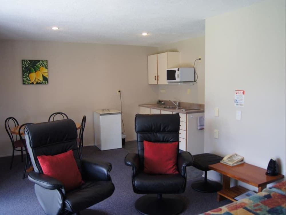 Фото Heritage Park Lodge