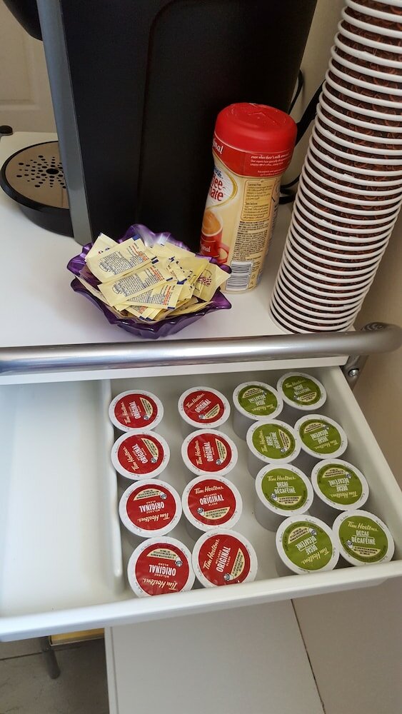 Фото Yvr Vickie’s Bed and Breakfast