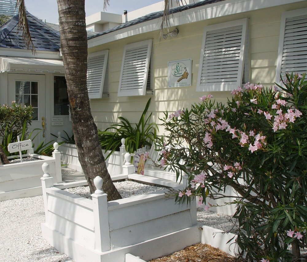 Фото Bungalow Beach Resort