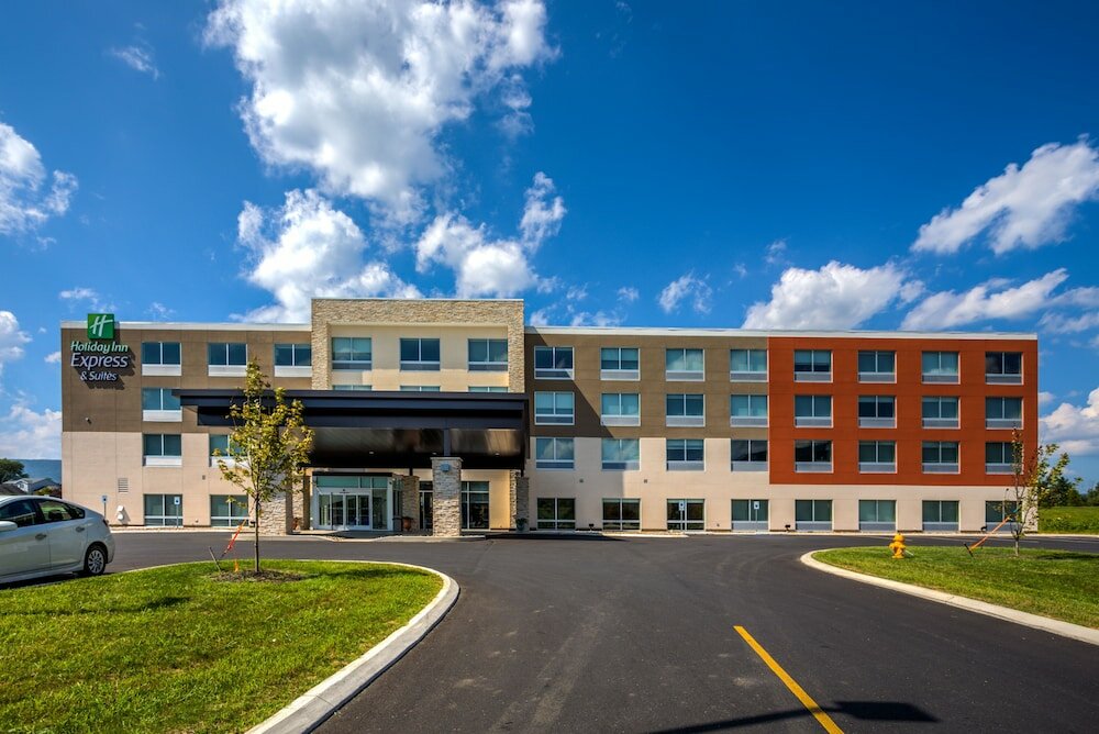 Фото Holiday Inn Express & Suites Reedsville - State Coll Area, an Ihg Hotel