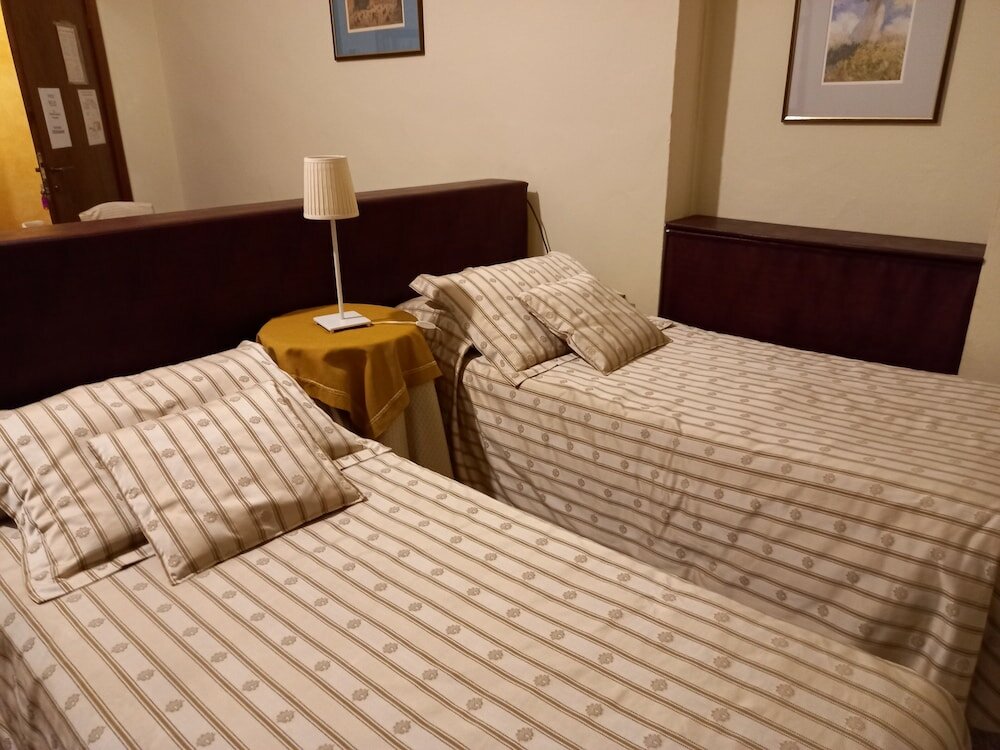 Фото Hotel Tourist House