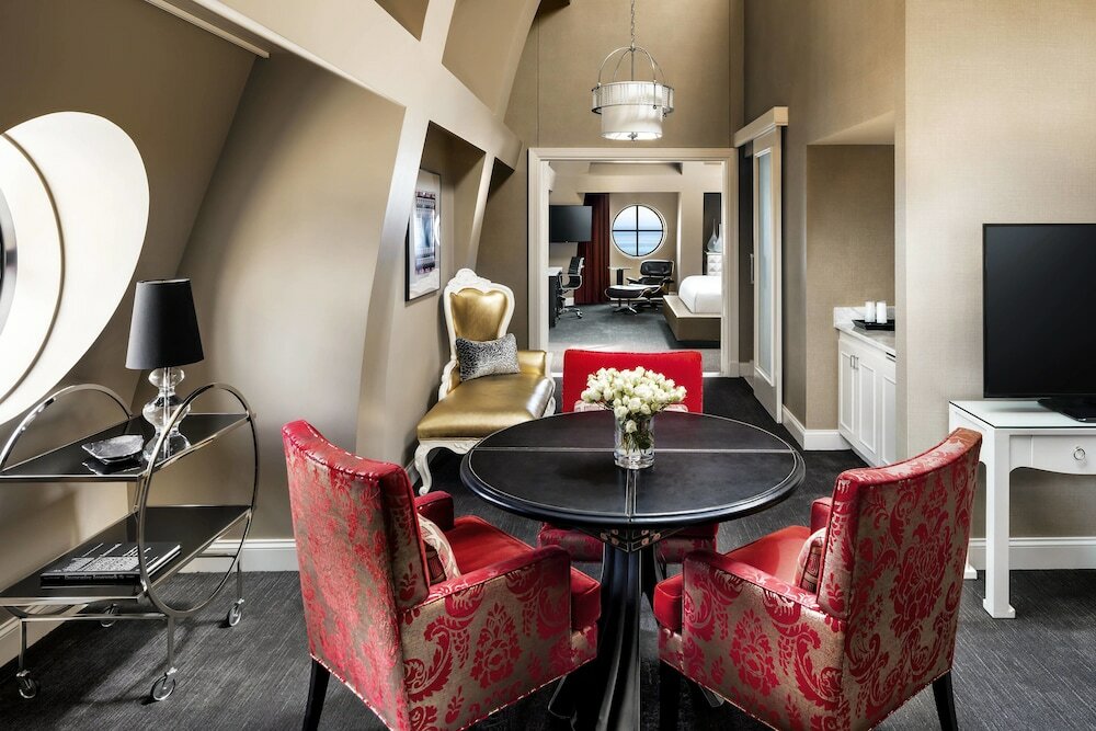 Фото The Blackstone, Autograph Collection