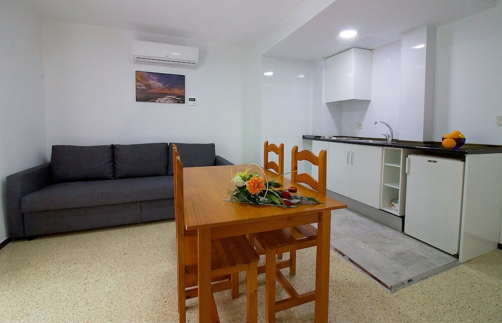 Фото Hostal El Mercat