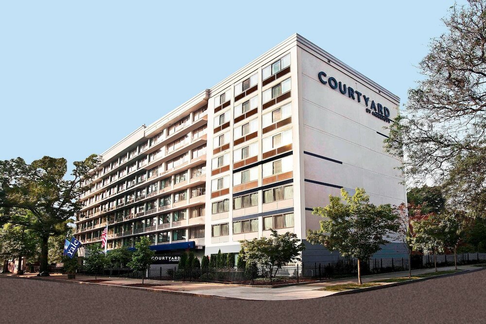 Фото Courtyard New Haven at Yale