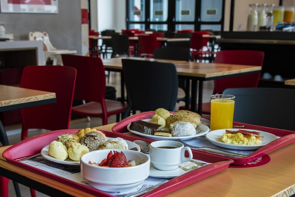 Фото Hotel Moov Curitiba