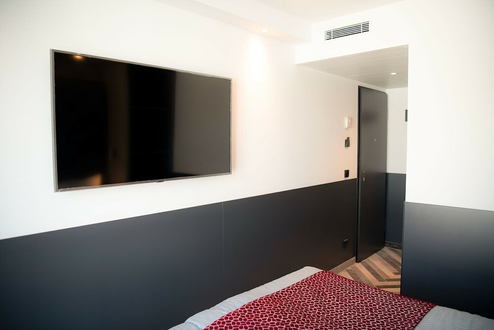 Фото Munich Deluxe Hotel