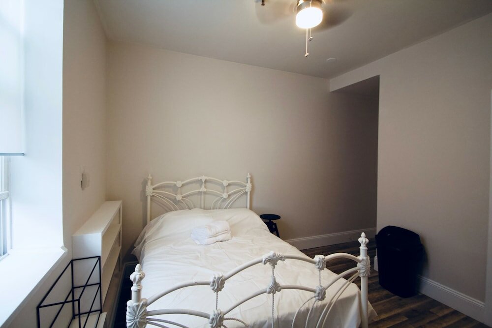 Фото Palmerston Hotel