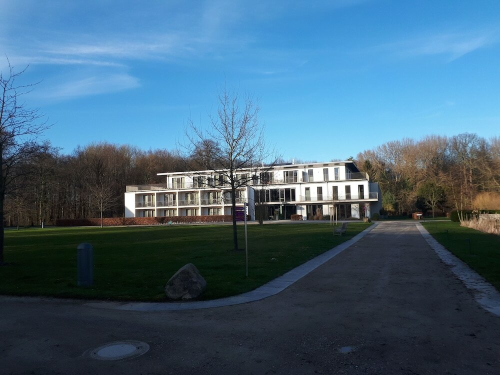 Фото Schlossgut Gross Schwansee