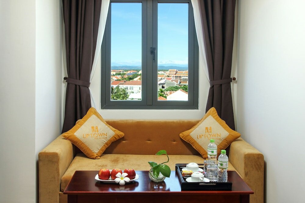 Фото Uptown Hotel