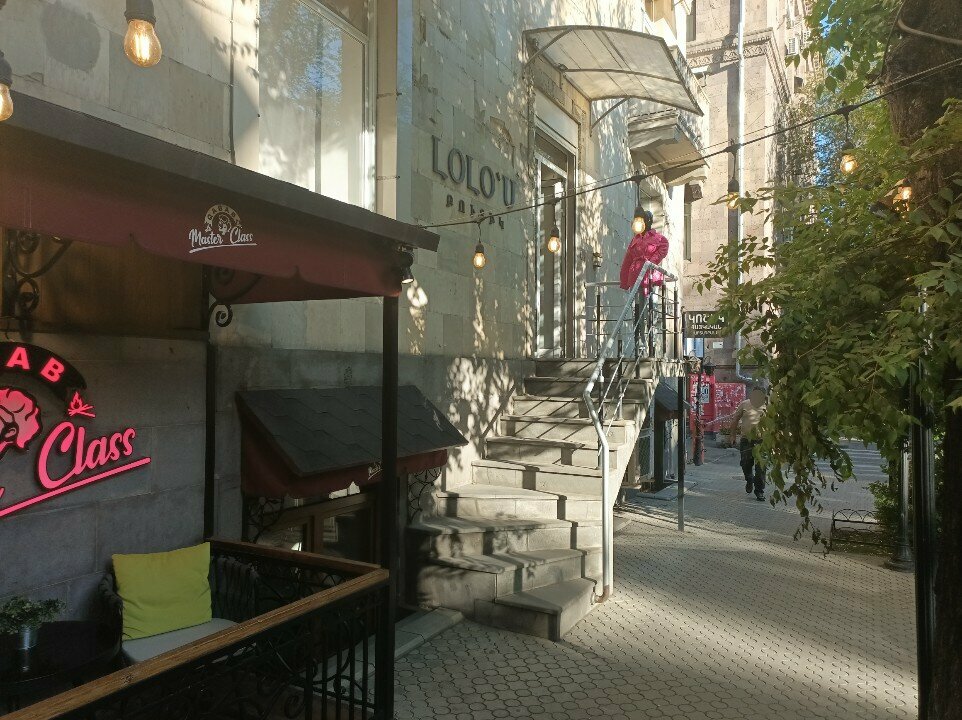 Clothing store Lolo's Boutique, Yerevan, photo