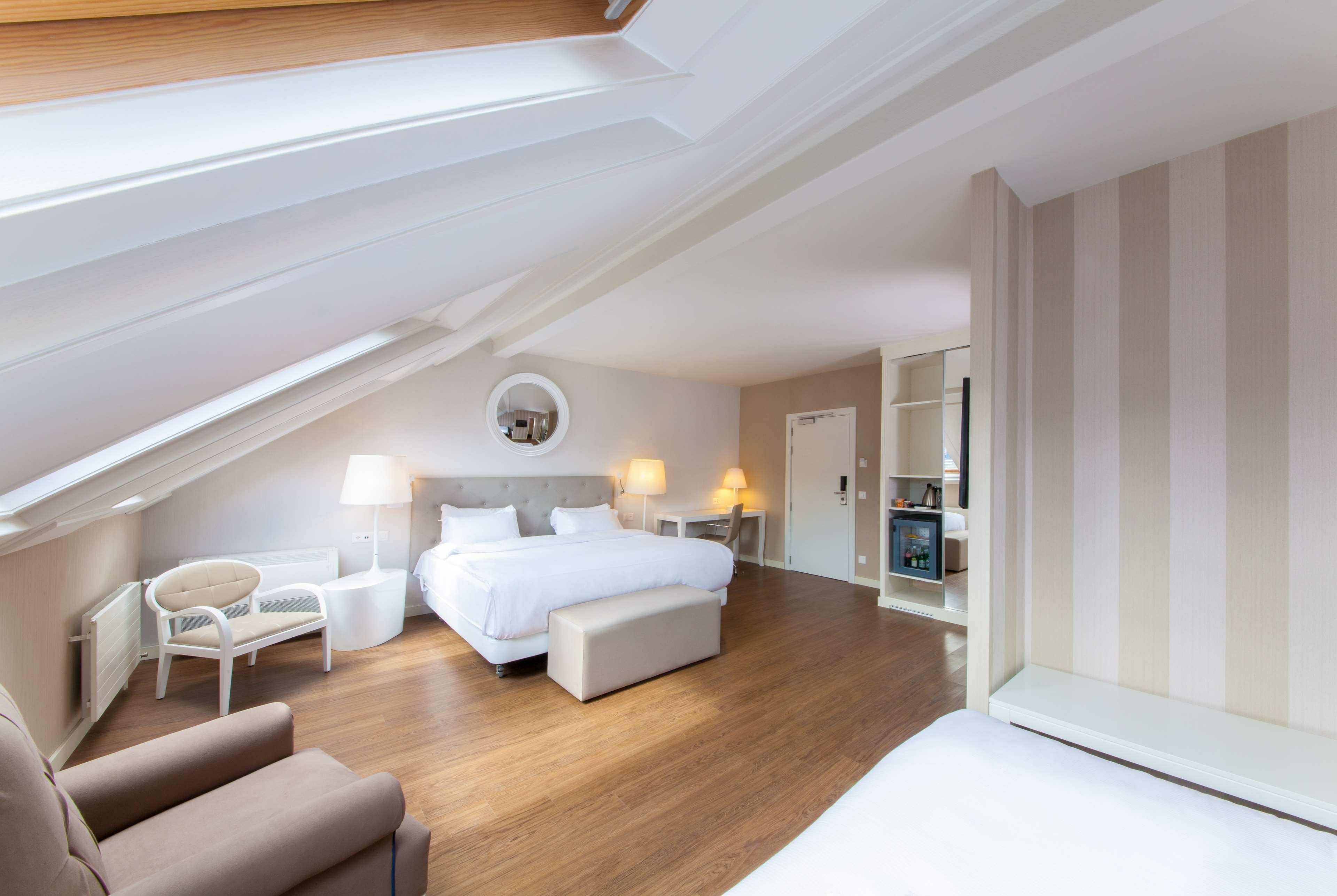 Фото Nh Geneva City