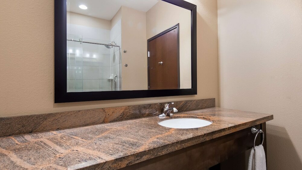 Фото Best Western Plus Fort Stockton Hotel