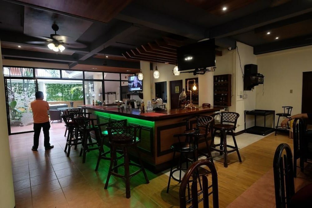 Фото Kiwi Hotel