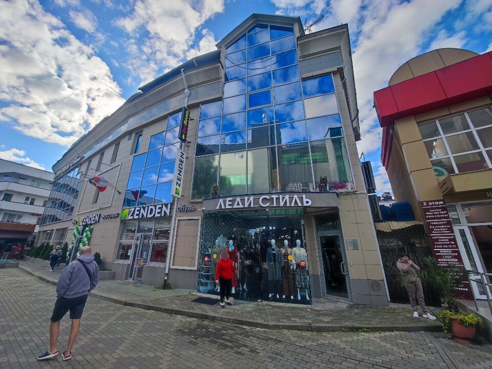 Фото отеля 1