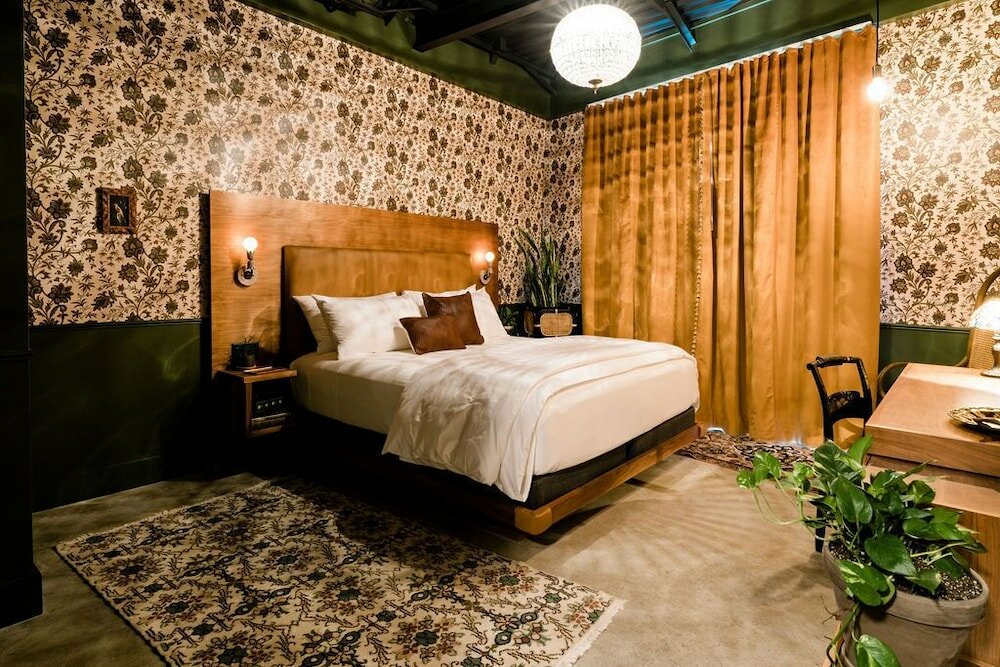 Фото The Frances Modern Inn