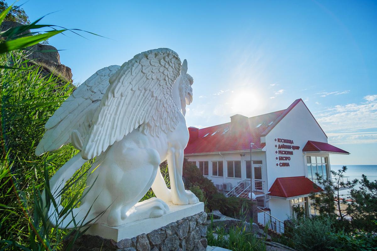 Фото Белый Грифон