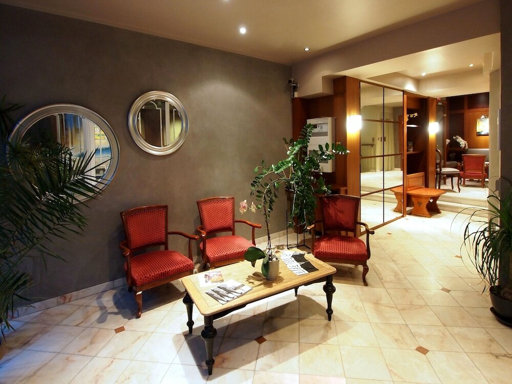 Фото Logis Hôtel Au Cerf d'Or