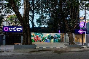 Гостиница Olive Indiranagar 100Ft Road