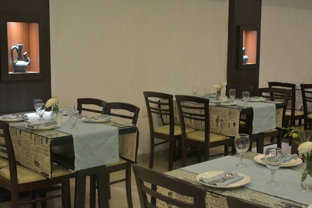 Фото Hotel Rockland Panchsheel Enclave