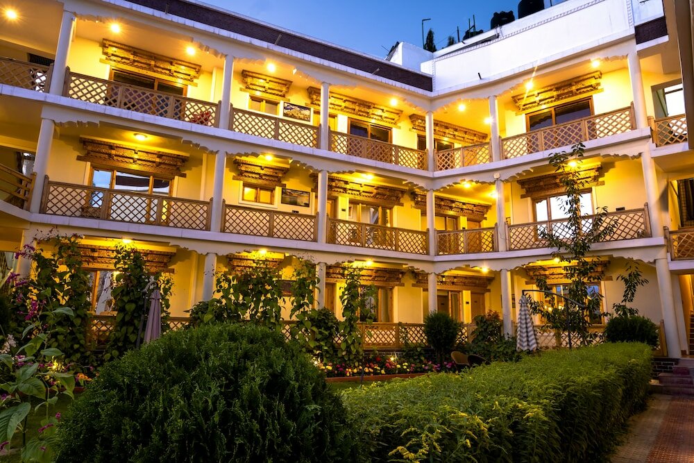 Фото отеля 1