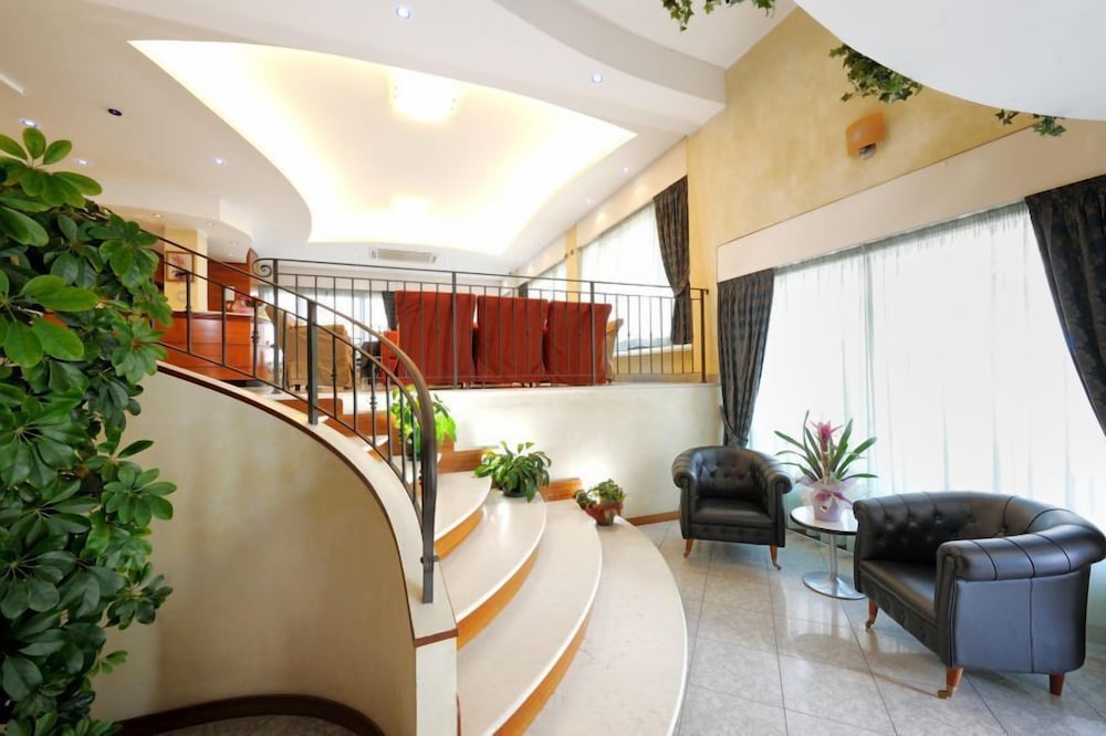 Фото Hotel Mirabel