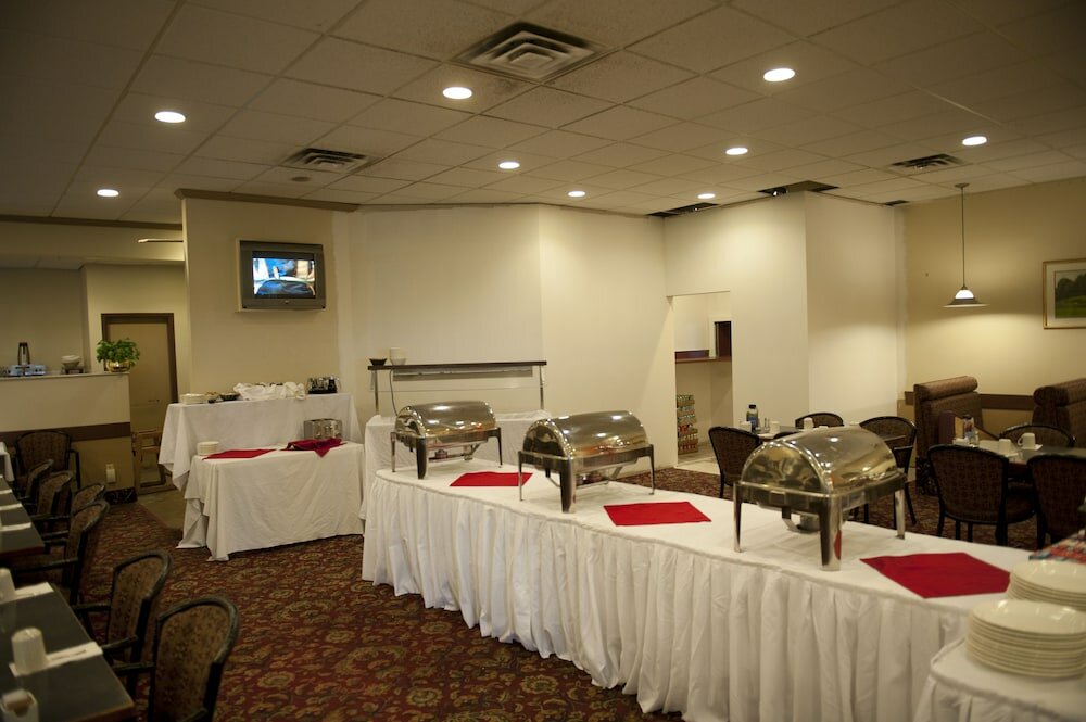 Фото Days Inn by Wyndham Drayton Valley