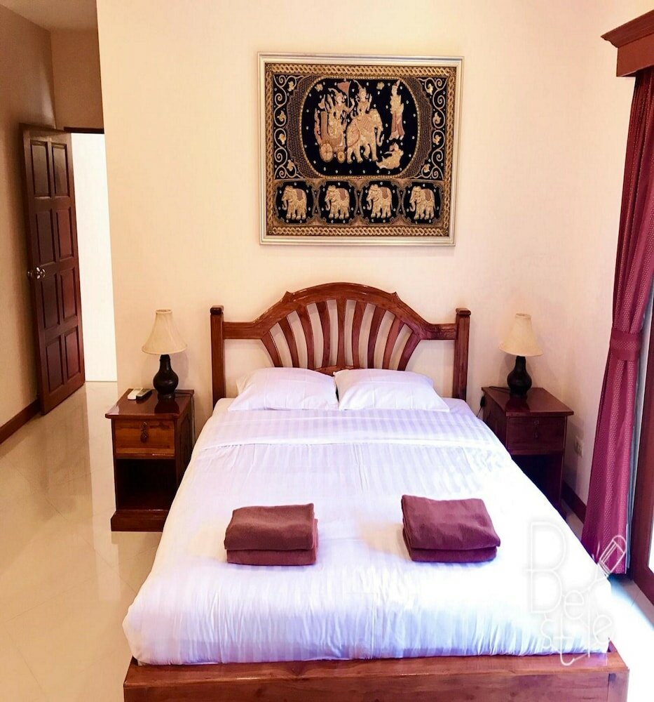 Фото Punyapha Beach Villa