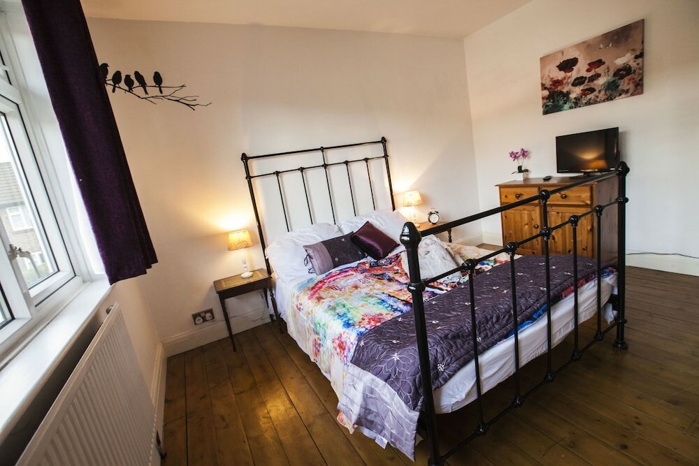 Фото Stunning Central Richmond with garden