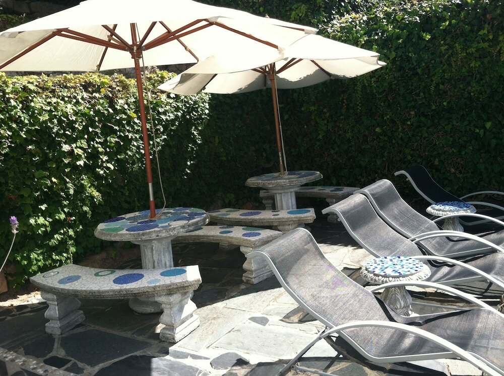 Фото Blue On Blue Bed and Breakfast