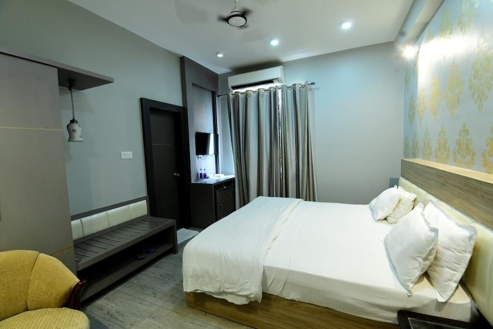 Фото Hotel Jataka Inn