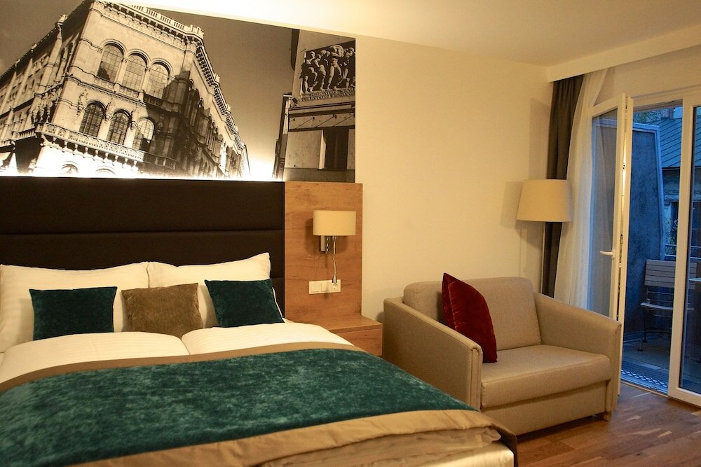 Фото Parks 73 The TownHouse Hotel