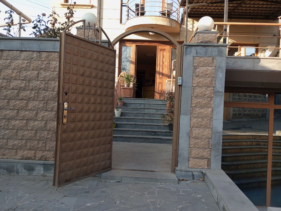 Фото Caribian Hotel Yerevan