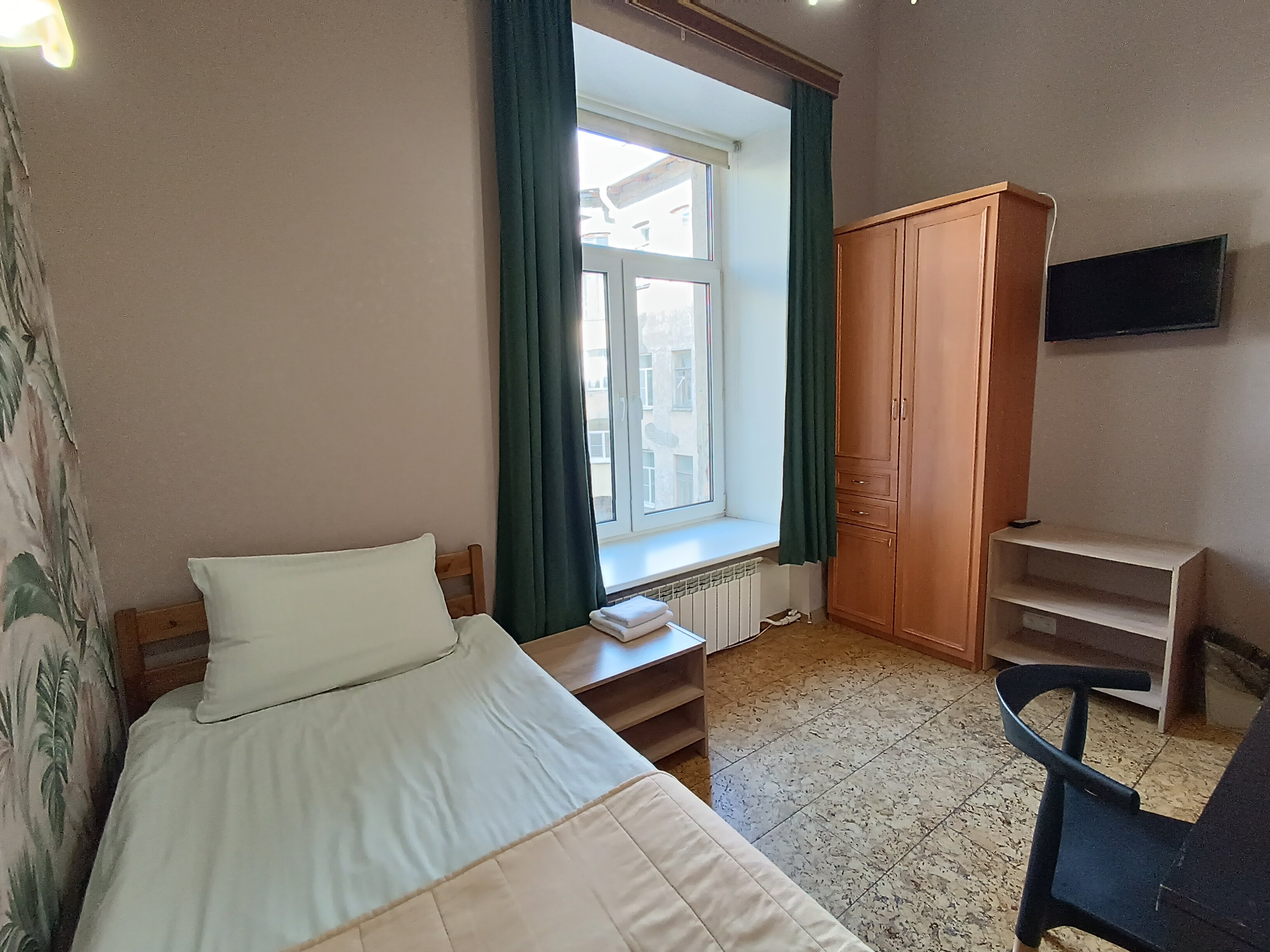 Фото отеля 2