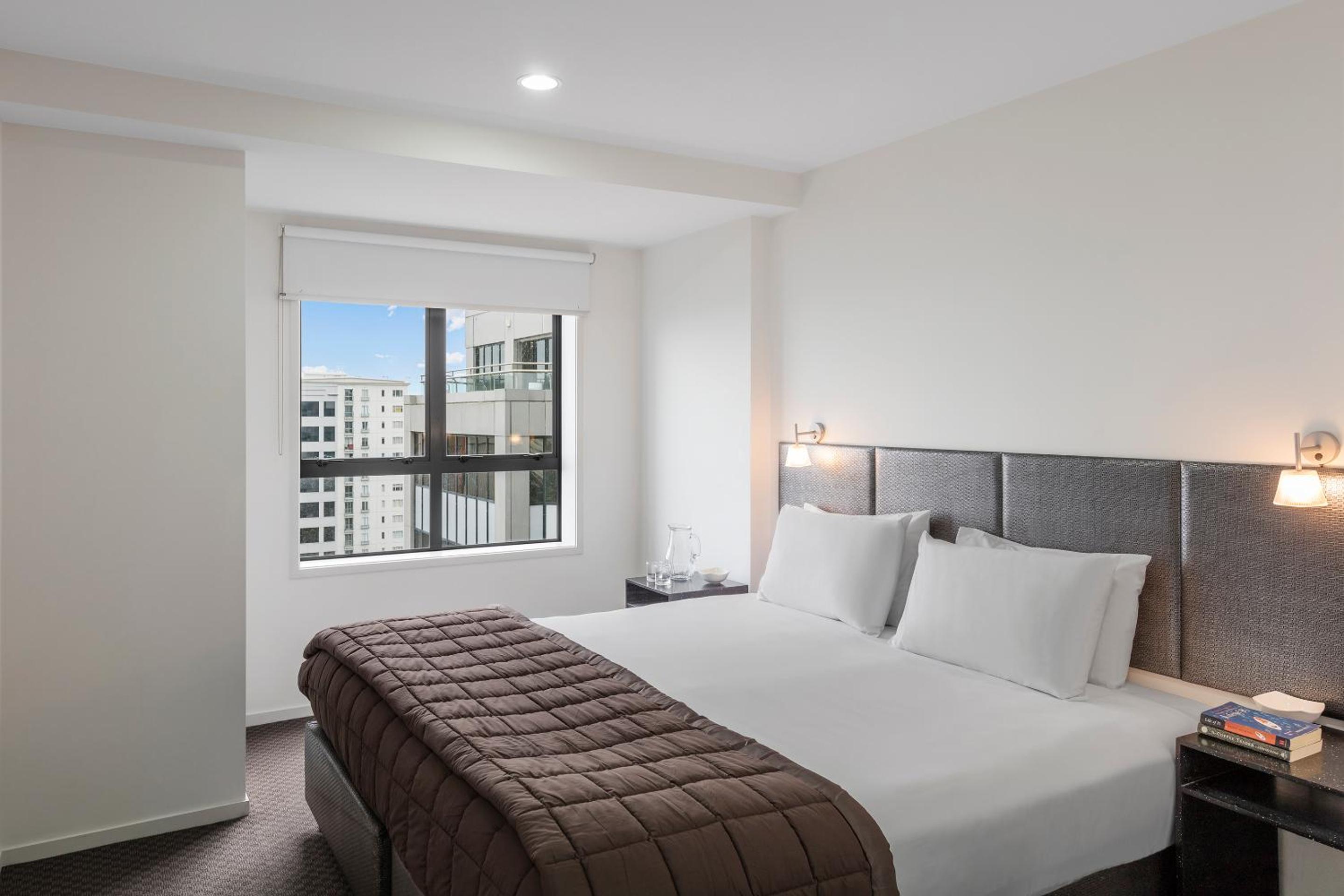 Фото Nesuto St Martins Apartment Hotel