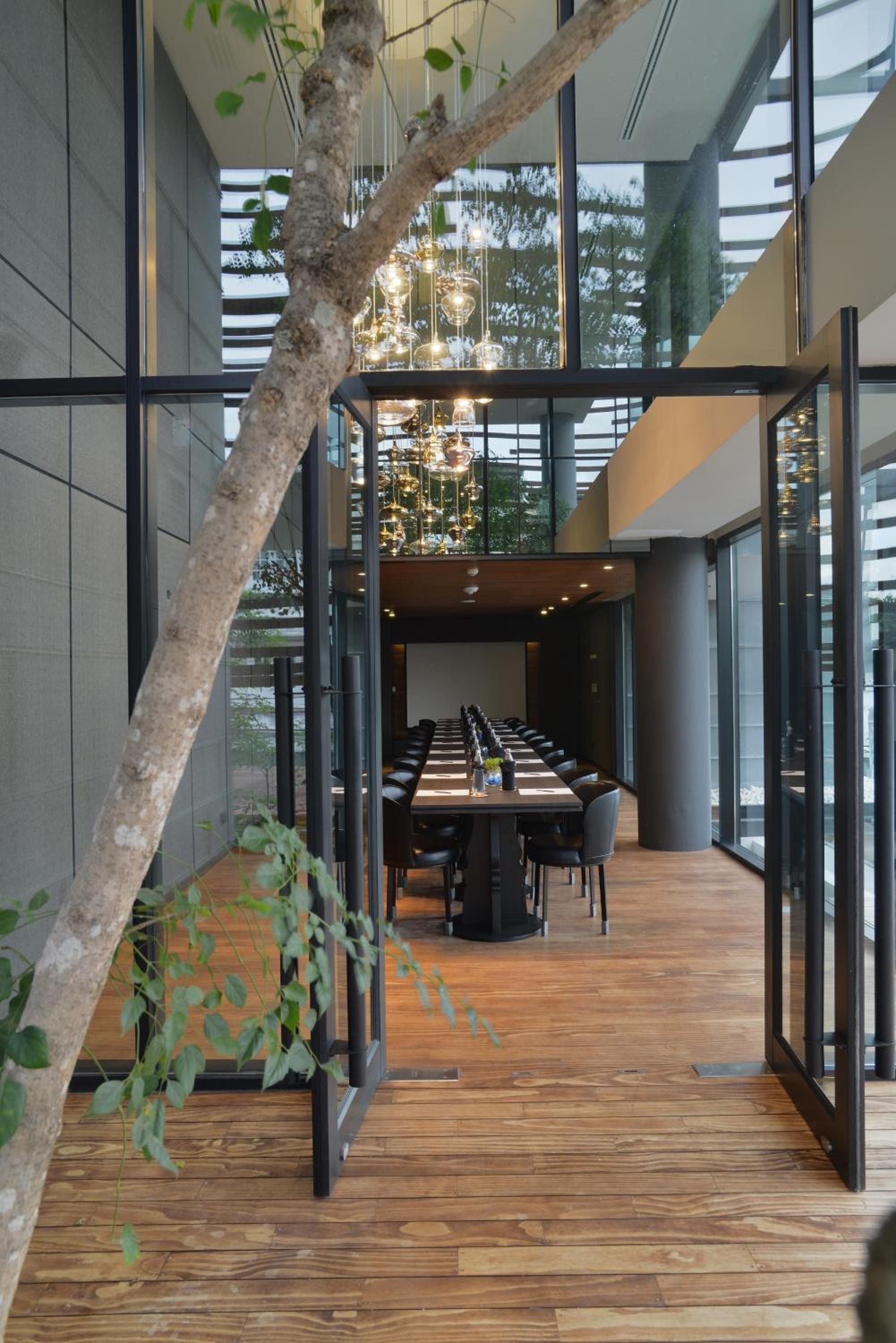 Фото Akyra Manor Chiang Mai